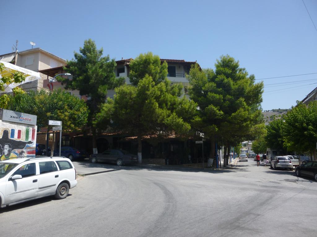 Joy Hotel Sarandë Buitenkant foto