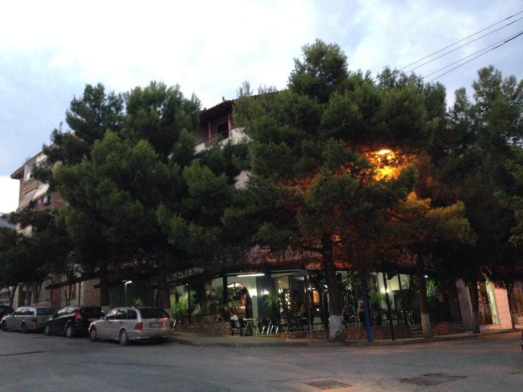 Joy Hotel Sarandë Buitenkant foto