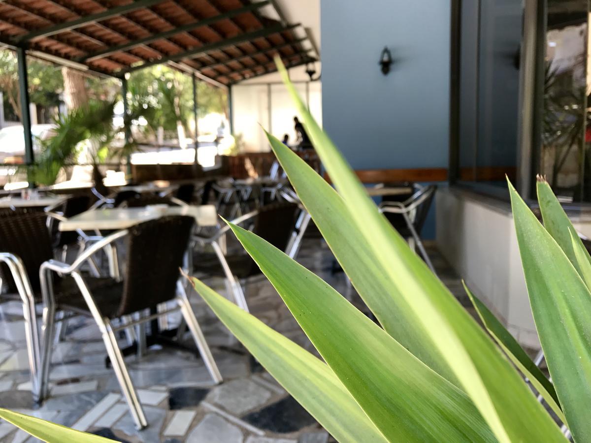 Joy Hotel Sarandë Buitenkant foto