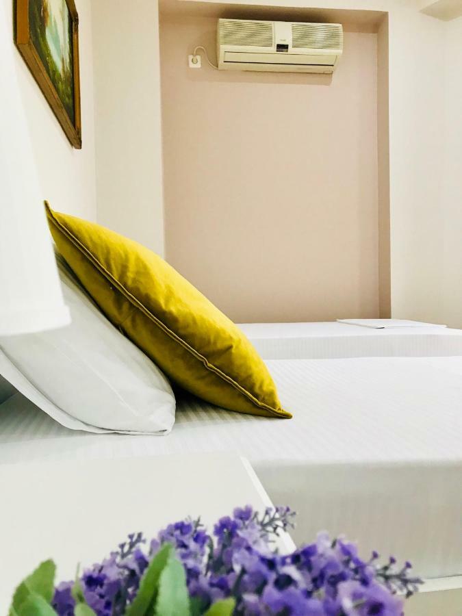 Joy Hotel Sarandë Buitenkant foto