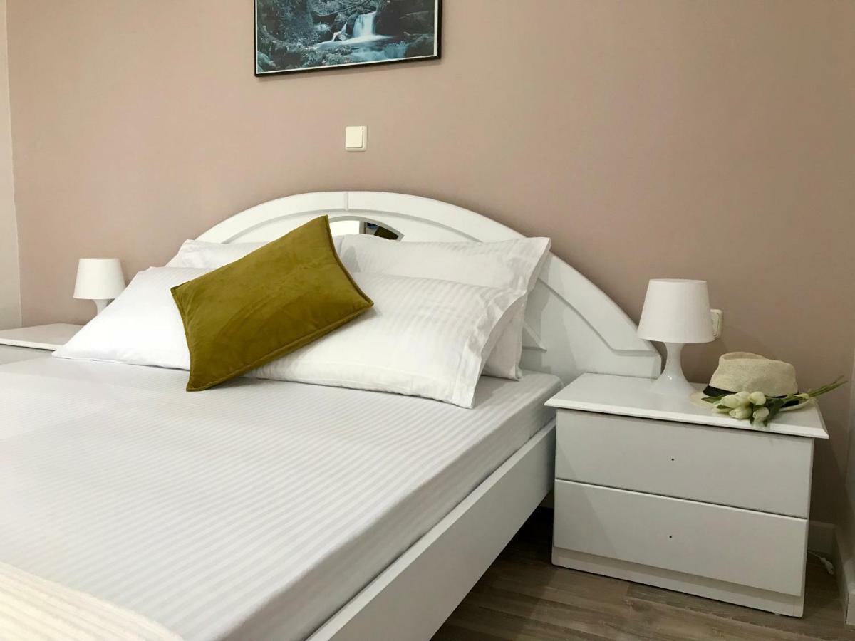 Joy Hotel Sarandë Buitenkant foto